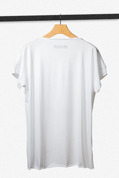 MANUK.TSHIRT/WHITE04 en internet