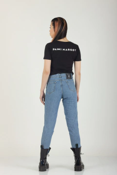Image of Jean Mom Haoya