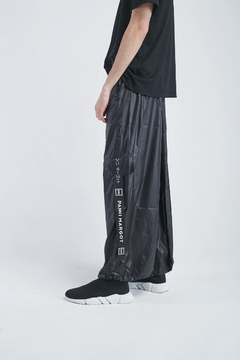 PANTALÓN OVERSIZE REINKOTO BLACK