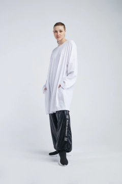 REMERÓN OVERSIZE BUROKKU WHITE - comprar online
