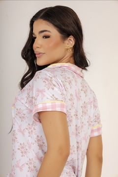 Pijama Flora na internet