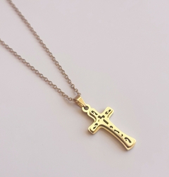 Collar cruz en internet