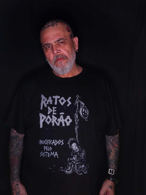 Camiseta Crucificados Pelo Sistema - comprar online
