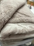Edredon con corderito Mine King size - tierra blanca