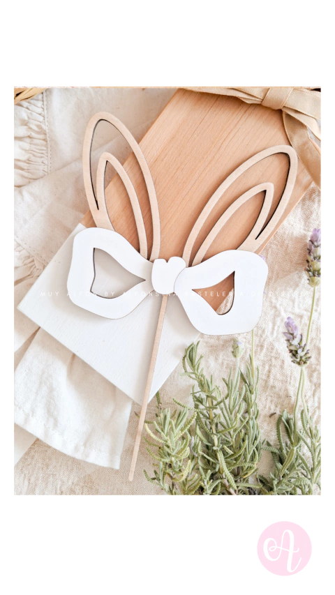 Topper Madera Orejas Coquette Muy Alfon - comprar online