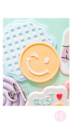 Stamp + Cortante Cara Feliz Guiño