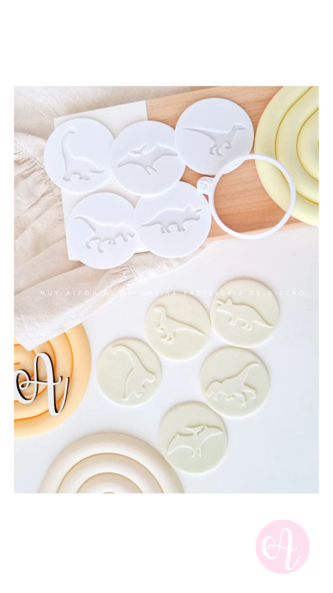 Set Stamps + Cortante Silueta Dinos Mini Pasteleria - buy online