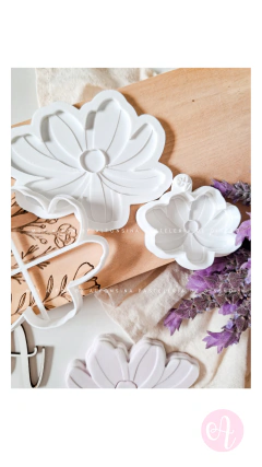Set x2 Cortante + Stamp Flores Cosmo en internet