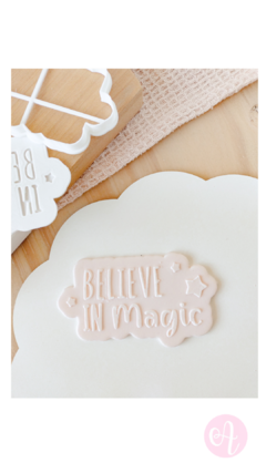 Cortante + Stamp Believe In Magic - comprar online