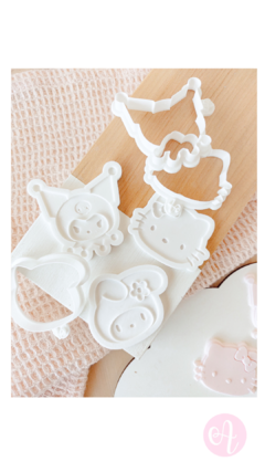 Set Cortantes + Stamps Personajes Mini Pasteleria Kitty