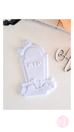 Cortante + Stamp Lapida RIP en internet