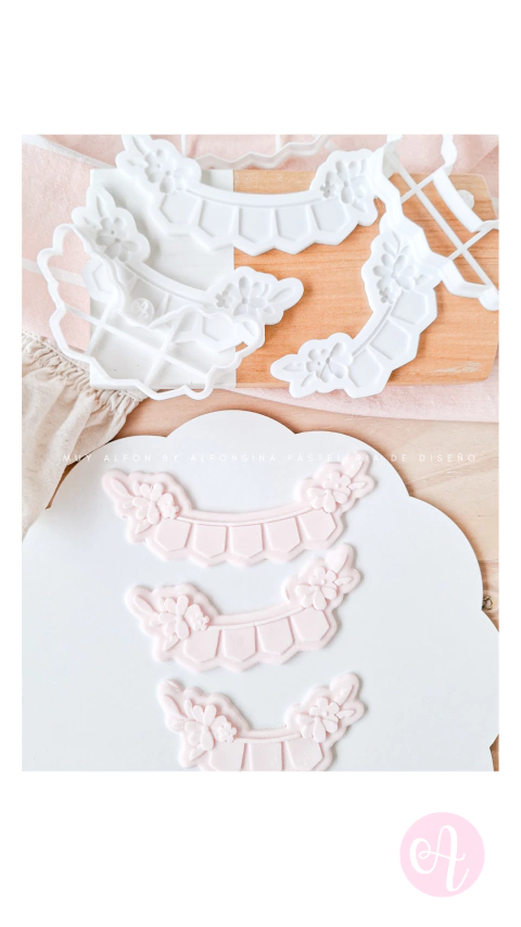 SET Stamps + Cortantes Banderitos Flores - comprar online