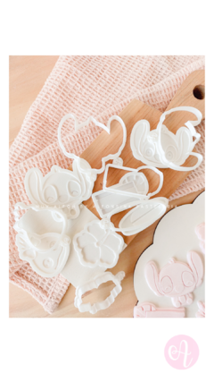 Stamps + Cortantes Mini Pasteleria Stitch