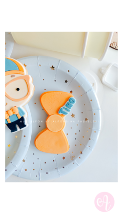 Cortante + Stamp Moño Blippi en internet