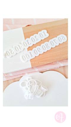 Set Regla Stamps + Cortantes Números Serif 10 en 10 en internet