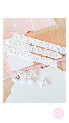 Sets Reglas Stamps + Cortantes Letras Serif A-Z on internet