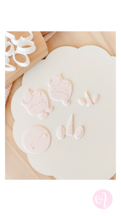 Set Cortantes + Stamps Mini Pasteleria Unicornio - buy online