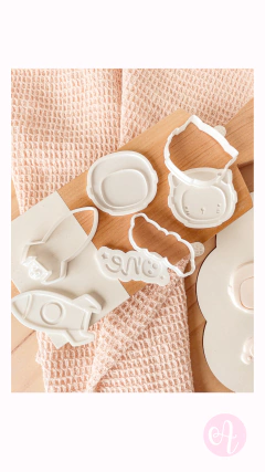 Set 1 Cortantes + Stamps Espacio Mini Pasteleria