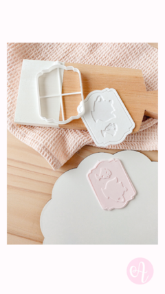 Cortante + Stamp Silueta Tetera y Tasita La Bella y La Bestia - comprar online