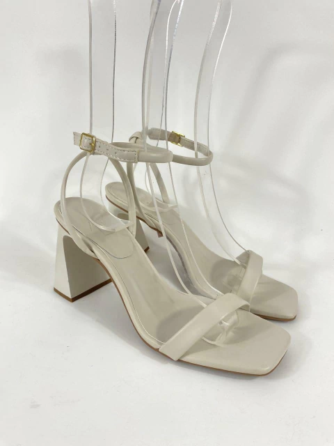 Sandália Social Salto Médio Branca - comprar online