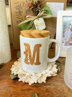 Caneca Inicial com tampa