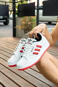 Imagen de PROMO MILLONARIA- ZAPATILLAS RIVER + CAMISETA TITULAR + CAMISETA BORDO + CAMISETA NEGRA + CAMISETA TRICOLOR