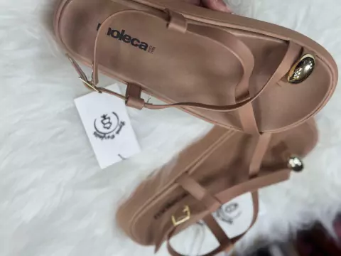 Papate moleca cor nude