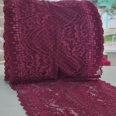 RENDA DELICATE 151 -(Kg)- 19CM LARGURA -90%POLIAMIDA 10%ELASTANO na internet