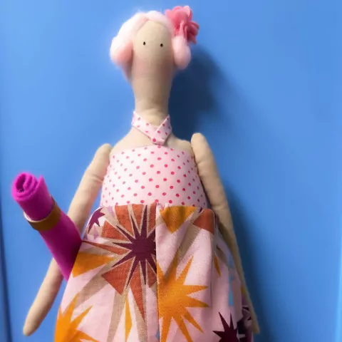Boneca artesanal - Anne Yoga - comprar online