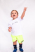 CAMISETA INFANTIL BRANCA C/ PRETO na internet