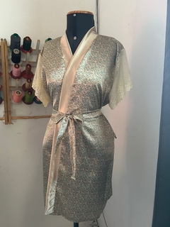 Robe manga em renda (peça única) - comprar online
