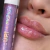 Combo Lápis Batom CIntilante Lip Fusion Pink Lemonade + Gloss Labial Shine Up Mahav Cor Lilac Shine