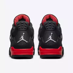 Air Jordan 4 Thunder Red na internet