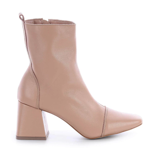 Bota Feminina Couro Raphaella Booz 250B.4381 - comprar online