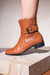 Bota Fivela Cano Curto Couro - Raphaella Booz