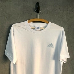 Camiseta Adidas Refletiva na internet