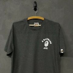 Camiseta Bape A Bathing Ape peito na internet