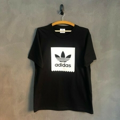 Camiseta Adidas Trefoil Square na internet