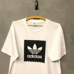 Camiseta Adidas Trefoil Square