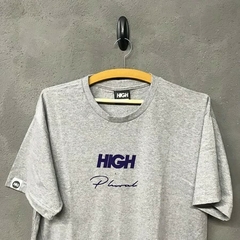 Camiseta High x Plural