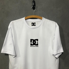 Camiseta DC Mini Logo na internet