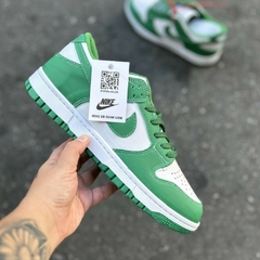 Imagem do Tênis Nike Dunk Low Verde