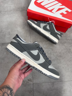 Tênis Nike Dunk Low Cinza Retro - comprar online