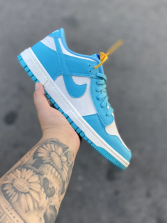 Tênis Nike Dunk Low Azul bebê na internet