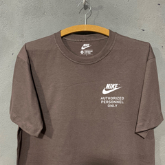 Camiseta Nike Authorized Personnel only