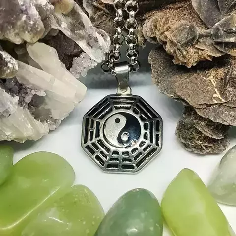 Dije Amuleto Pa Kua con esmalte acero quirúrgico - comprar online