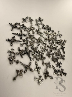Mix Charms Cruz Prata Envelhecida - comprar online
