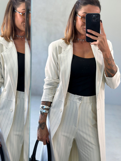 Blusa Emilya na internet