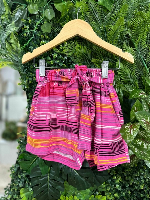 Blusa Infantil com Bordado Floral e Babados + Shorts de malha