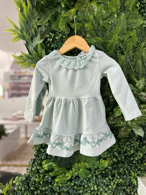Vestido Verde de Moletom com Babados e Detalhes em Renda Infantil